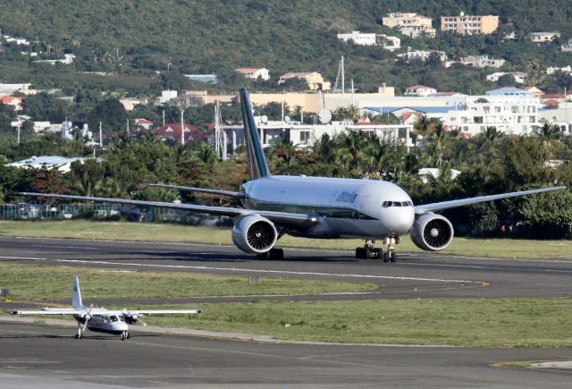 Airbus A330-200 (I-DISA)