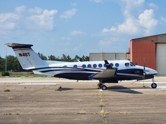 Beechcraft Super King Air 350 (N4ST)