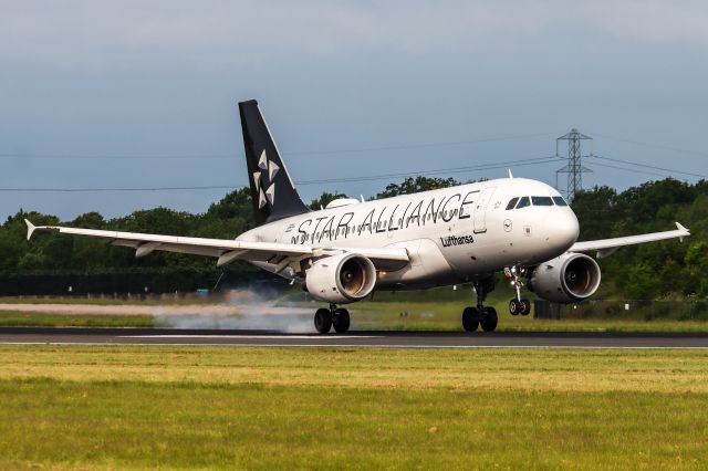 Airbus A319 (D-AIBH) - LH940 arriving from FRA