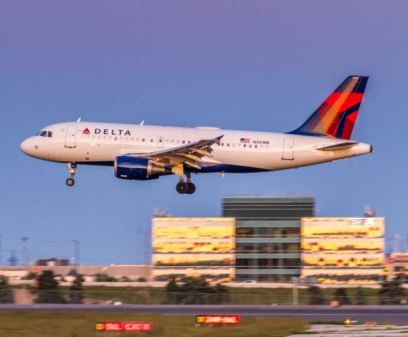 Airbus A319 (N341NB) - Delta mini-bus about to land on 06L at YYZ