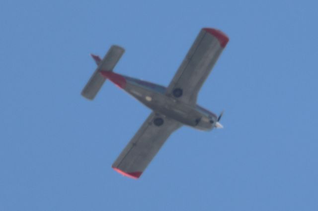Piper Cherokee (C-GEFO) - C-GEFO Piper Cherokee PA-28 R 180 Altitude 1190 Mètres Vitesse 214 Km/H Survolant la ville de Lavaltrie QC. Le 22-12-2024 à 13:54