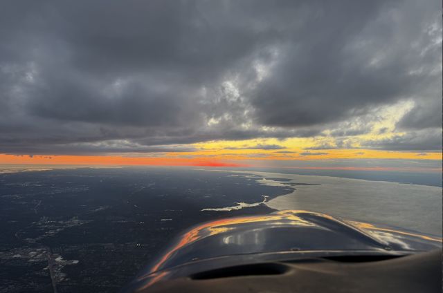 Mooney M-20 (N56928) - Over Long Island, JFK in the distance