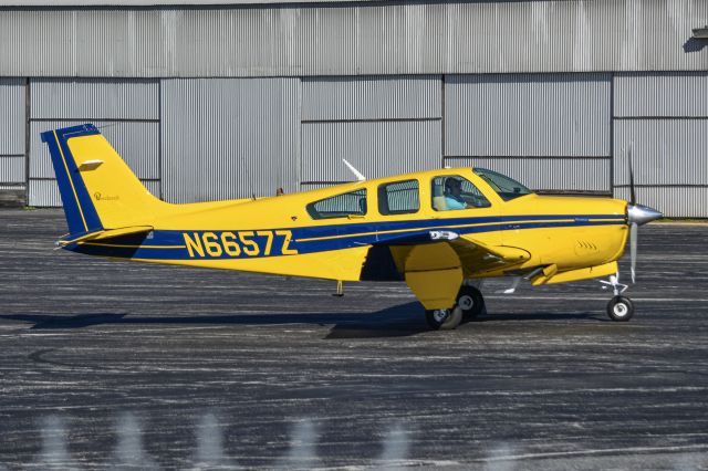 Beechcraft Bonanza (33) (N6657Z)