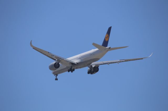 Airbus A350-900 (D-AIXF)