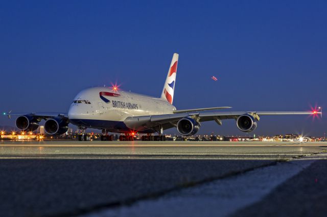 Airbus A380-800 (G-XLEJ)