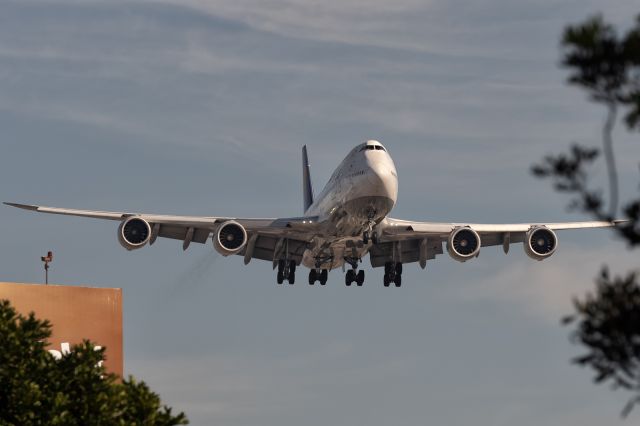 BOEING 747-8 (D-ABYN) - 10th November, 2024:  Flight LH 456 from Frankfurt on short finals to runway 24R at LAX.