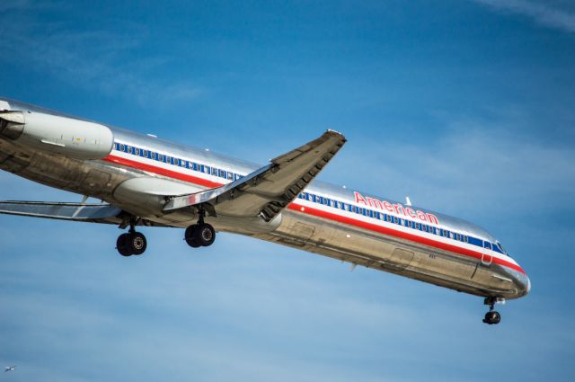 McDonnell Douglas MD-83 (N9624T)