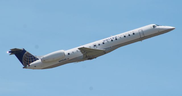 Embraer ERJ-145 (N11548)