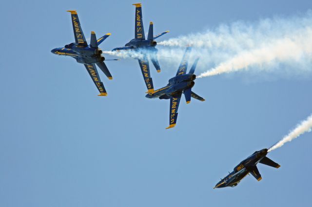 — — - 2012 Jones Beach Airshow, Blue Angels