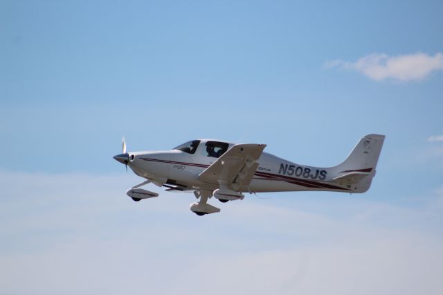 Cirrus SR-20 (N508JS)