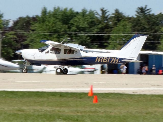 Cessna 177RG Cardinal RG (N1617H)