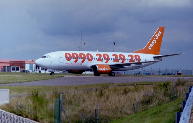 BOEING 737-300 (G-EZYF) - C/n 23708 Date 10/07/99