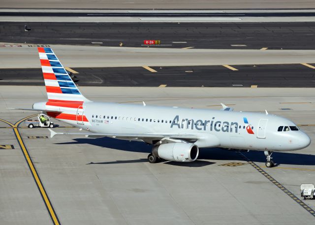 Airbus A320 (N679AW)