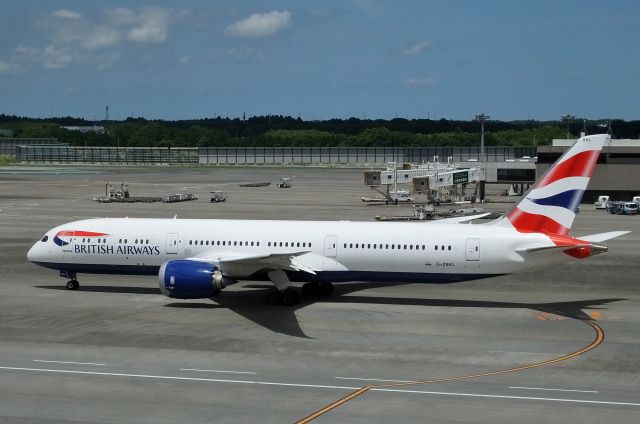 Boeing 787-9 Dreamliner (G-ZBKL) - Taxing at NRT (2017/07/11)