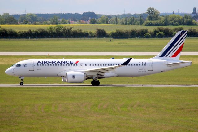 Airbus A220-300 (F-HPNQ) - Taxiing to depart rwy 30 on 26-May-25 operating flight AFR1383 to LFPG.