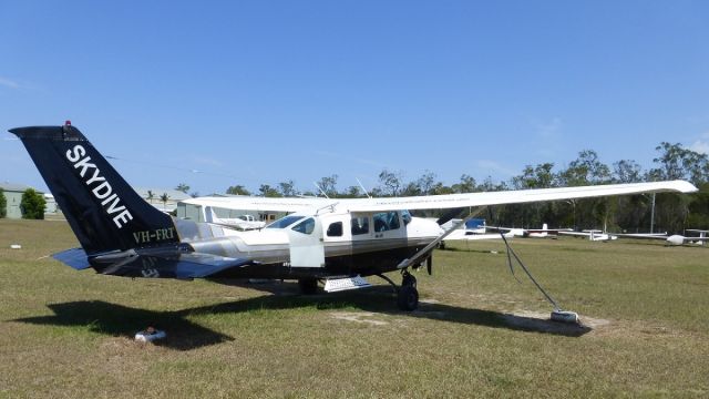 Cessna 206 Stationair (VH-FRT) - Photo taken at Caboolture airfield, January 2014. This aircraft was involved in tragedy (22.3.14) and 5 people on board didn't survive.