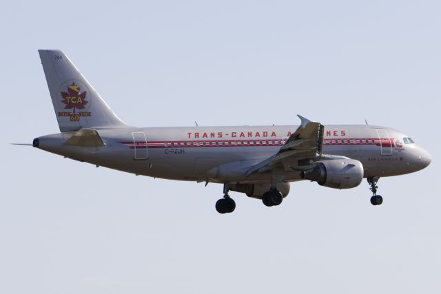 Airbus A319 (C-FZUH)