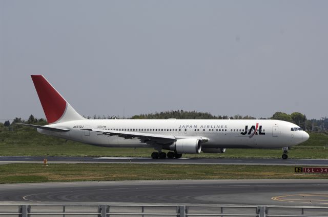 BOEING 767-300 (JA610J) - Departure at Narita Intl Airport Rwy16L on 2013/05/06