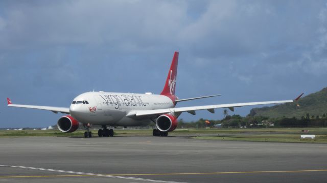 Airbus A330-300 (G-VMIK)