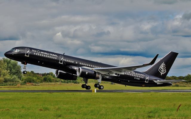 Boeing 757-200 (G-TCSX) - tag aviation (uk)ltd. four seasons b757-2 g-tcsx dep shannon for newark 11/8/15.