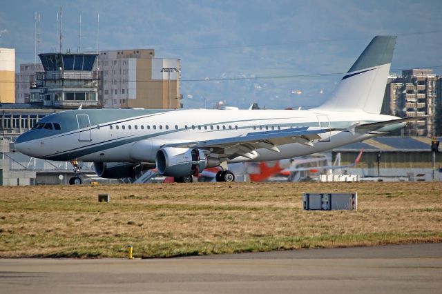 Airbus A319 (VP-CMJ)