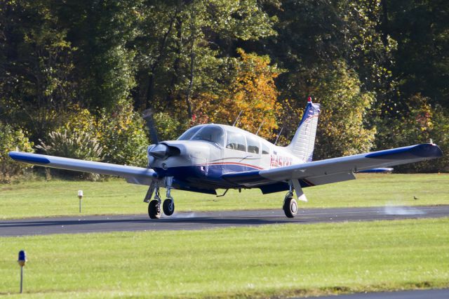 Piper Cherokee (N4513T) - Touching down on runway 6