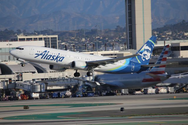 Boeing 737-900 (N435AS)