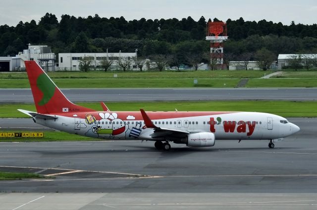 Boeing 737-800 (HL8294) - Taxing at NRT 2016/09/29