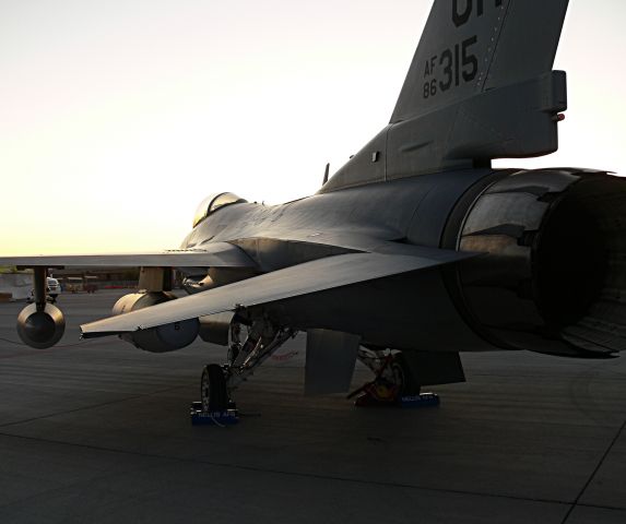 — — - F-16C from OH. I will always love the curves of the Viper