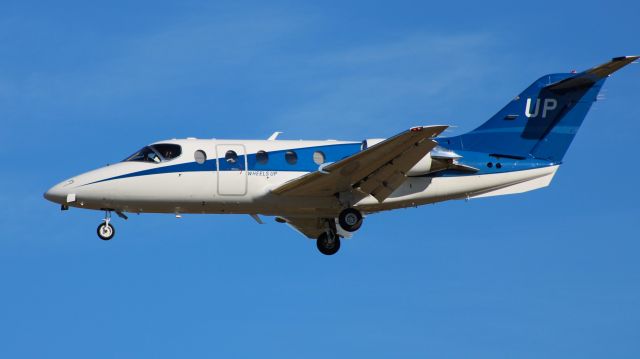 Beechcraft Beechjet (N676UP) - Arriving as Delta Private Jets flight 676 from GSO