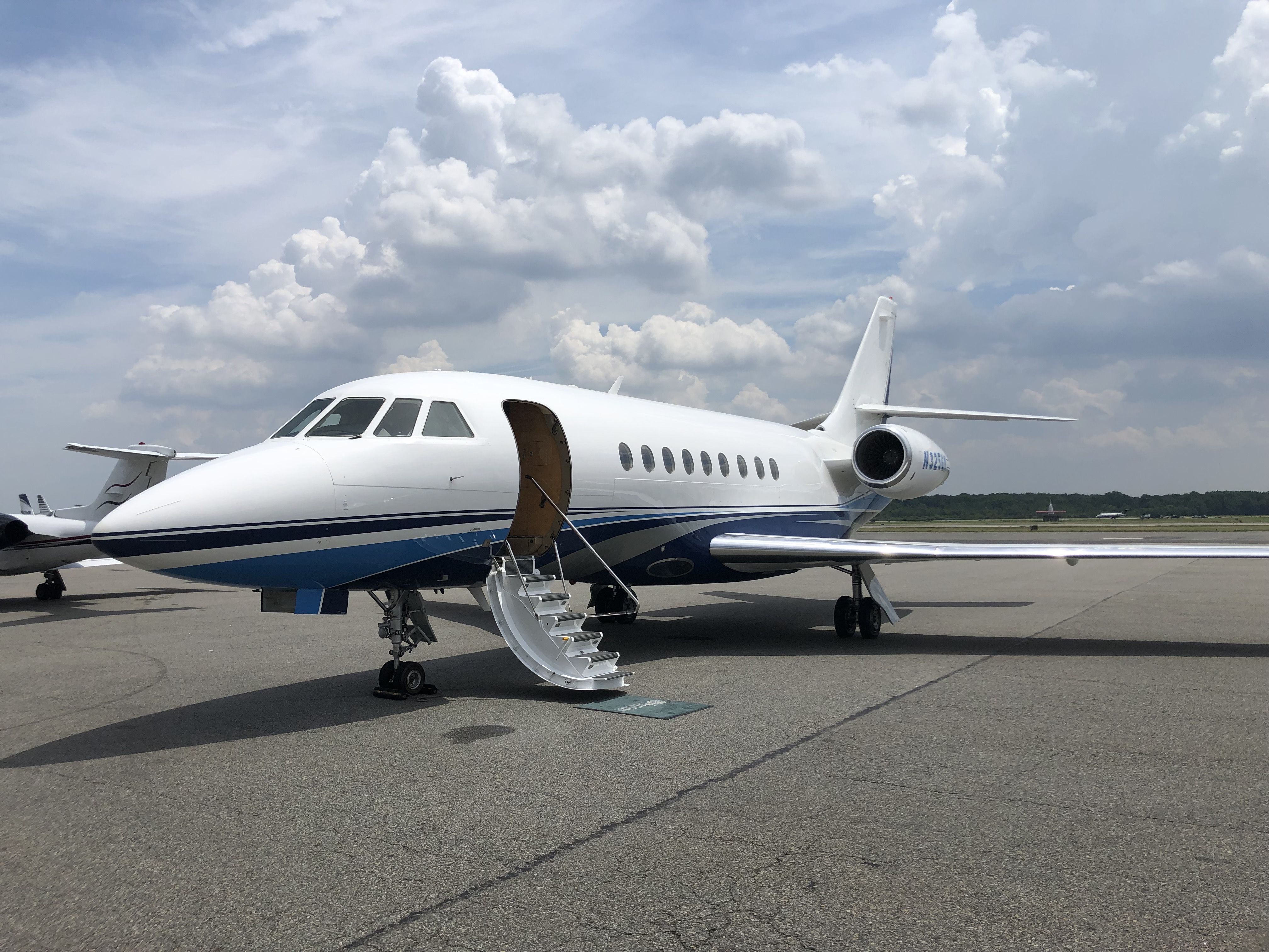 Dassault Falcon 2000 (N325GM)