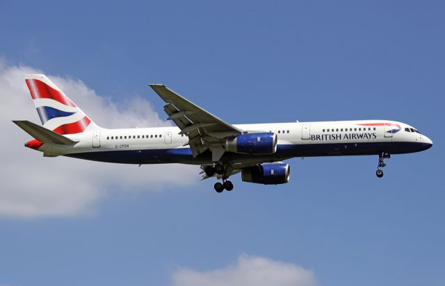 Boeing 757-200 (G-CPEN)