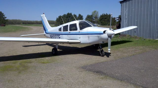 Piper Cherokee (N9027F)