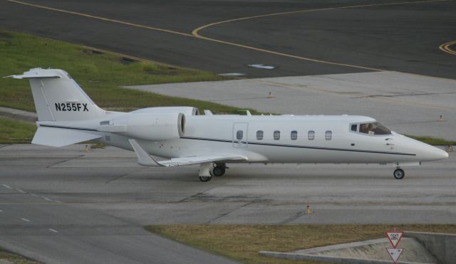 Learjet 60 (N255FX)