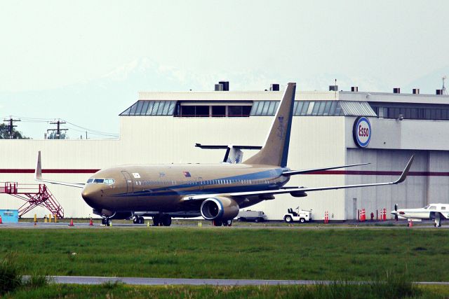 Boeing 737-800 (9M-III) - Sultan of Johore visit to Vancouver (photo 4/21/2016)