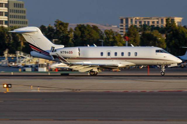 Canadair Challenger 350 (N784QS)