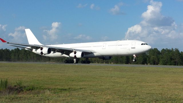 Airbus A340-300 (4R-ADC) - Final Landing of SriLanken A340-300