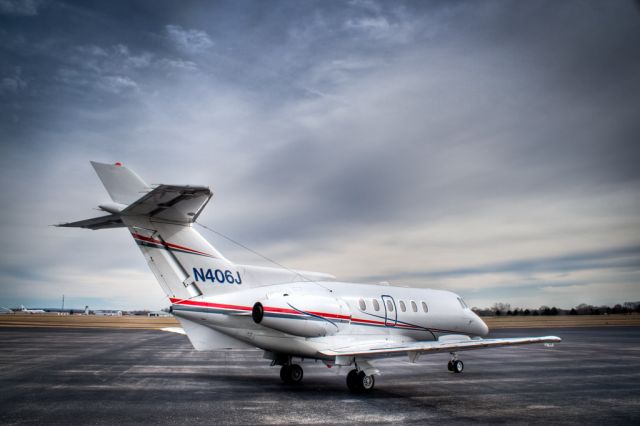 Hawker 800 (N406J)