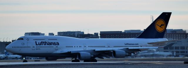 Boeing 747-200 (D-ABVO)