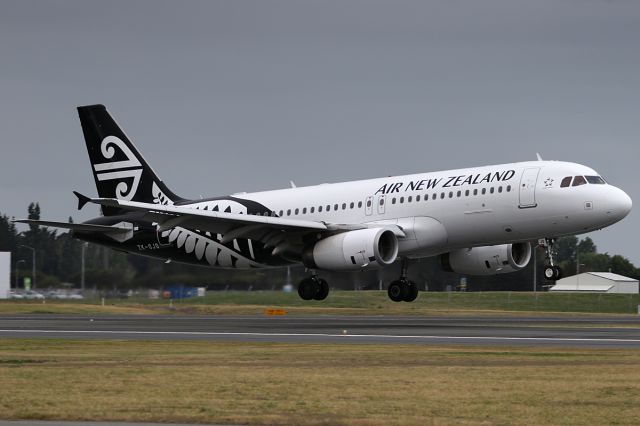 Airbus A320 (ZK-OJQ) - NZ515  from AKLbr /on 25 December 2016