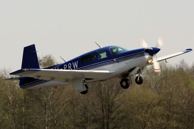 Mooney M-20 Turbo (PH-PRW)