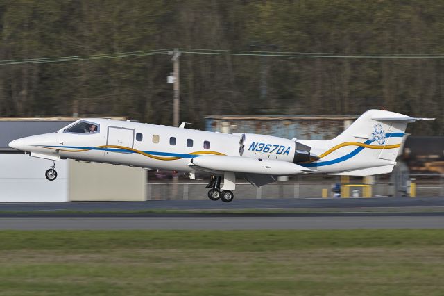 Learjet 35 (N367DA)