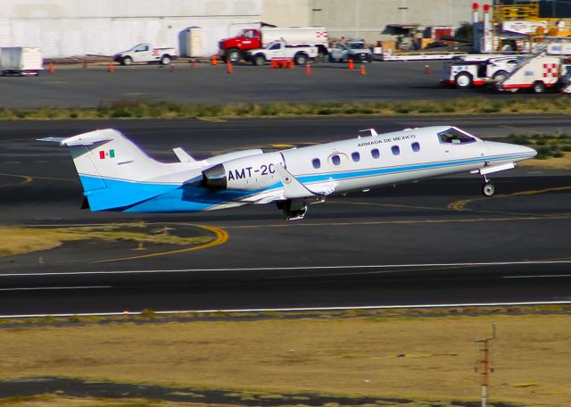 Learjet 31 (AMT202) - 05R RWY morning departure / Jan2014