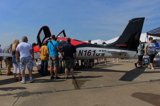Cirrus SR-22 (N161JW)