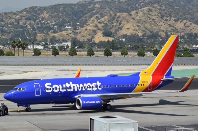 Boeing 737-700 (N7717D) - New Southwest Airlines livery spotted at Bob Hope. 