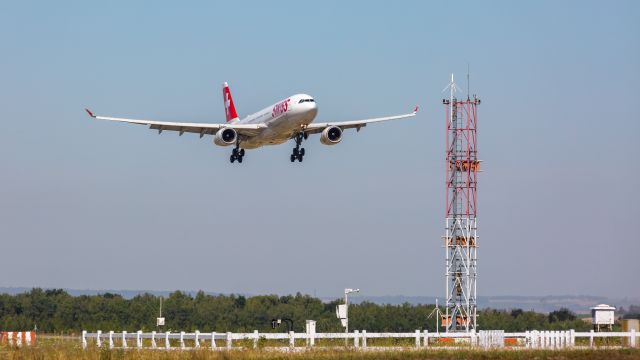 Airbus A330-300 (HB-JHM)