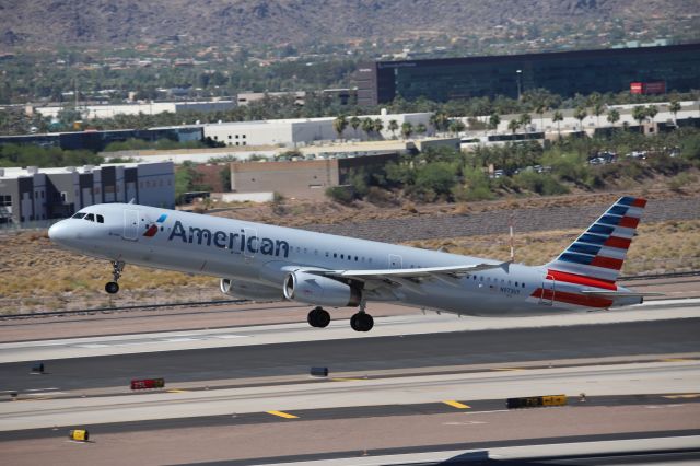 Airbus A321 (N973UY)
