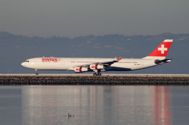 Airbus A340-300 (HB-JMA)