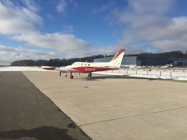 Cessna 340 (N7067W) - Harbor Spring for lunch.  