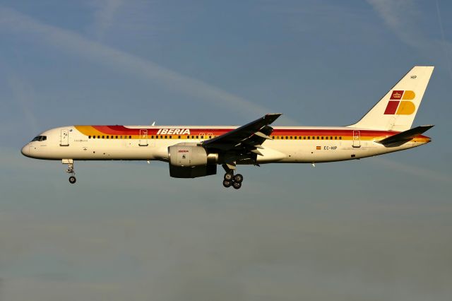 Boeing 757-200 (EC-HIP)